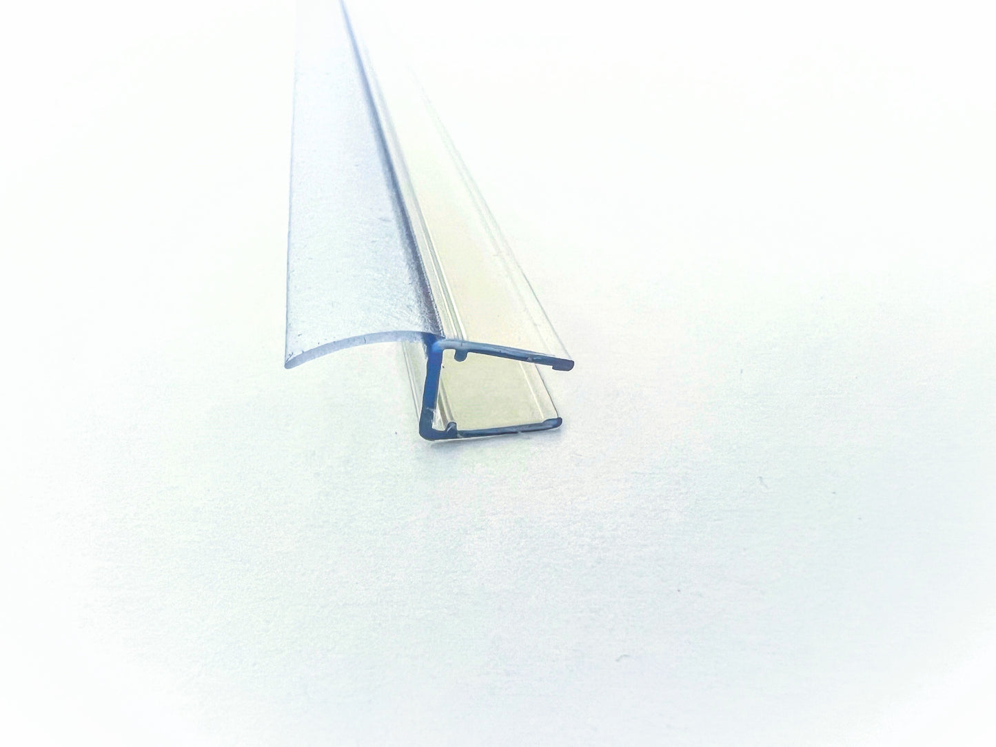 Lippendichtung 180° für fluchtende Türen, mit leicht gewölbter Lippe, für Lücken von 6 - 11 mm, Art.Nr. 5001