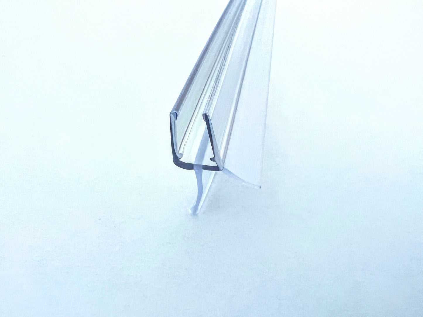 Streiflippendichtung mit Abtropfleiste und Verstärkung unten, für Lücken von 14 - 17 mm, Art.Nr. 5101