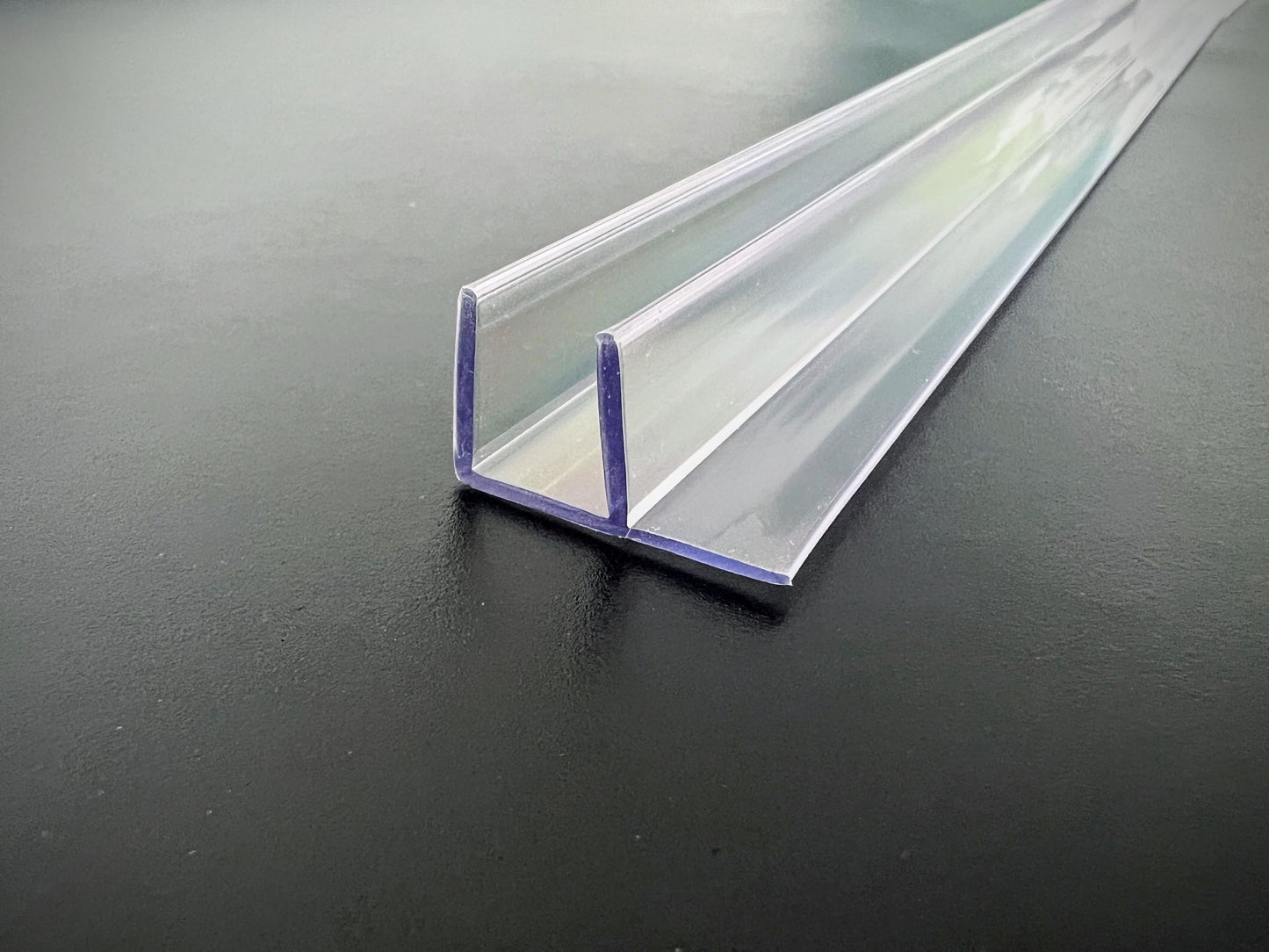 Wintergarten Schiebetürdichtung, senkrecht mit 90°-Lippe für Überlappungen in zwei Ebenen, hochtransparent - Art.Nr. S004
