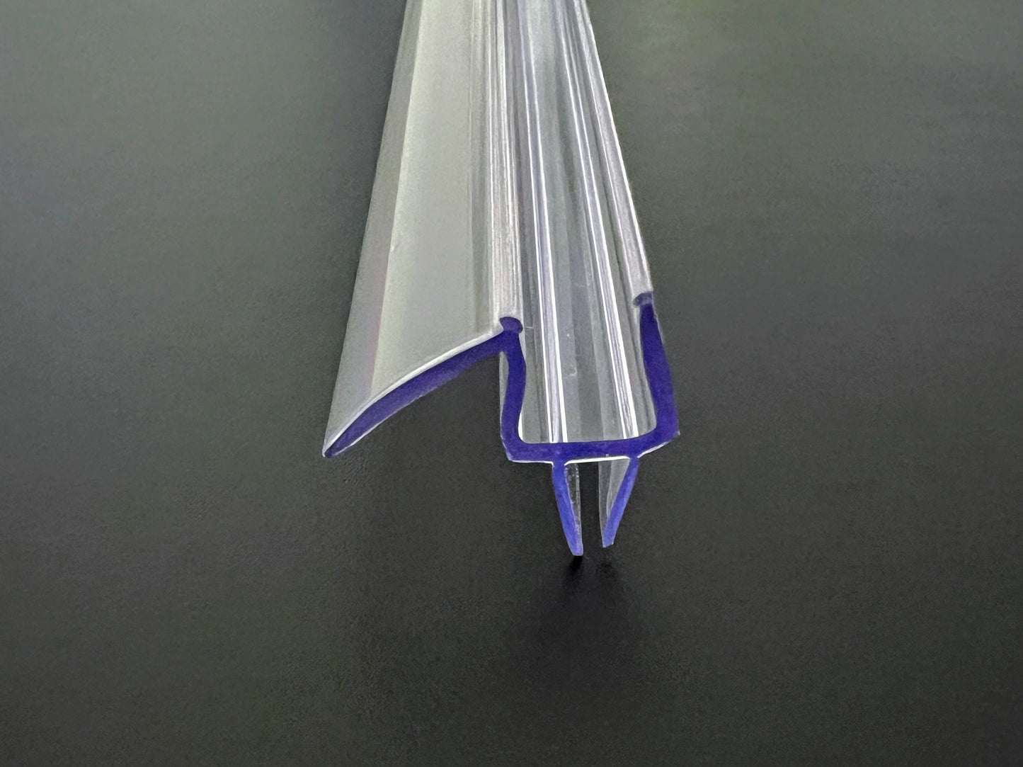 Duschdichtung mit doppelten Dichtgummi unten u. Dächlein oben, für Lücken von 7 - 9 mm, Art.Nr. S009B1